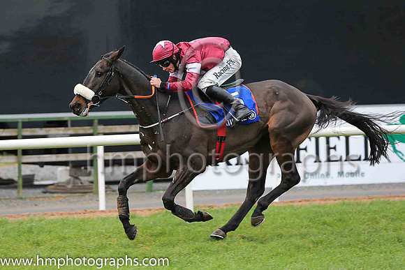 01st Wolfslair and D J Mullins ( 5 , naroon, white star, maroon cap ) Trainer - G Elliott , Owner - Gigginstown House Stud