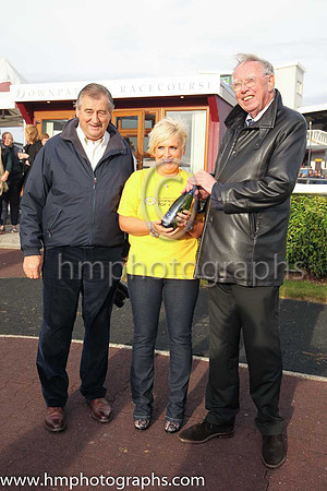 01st Kagney and Ms N Carberry ( 2 , cerise ) Trainer - N Meade , Owner - Mrs Patricia Hunt
