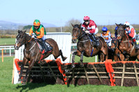 01st Papal Lodge and D F ORegan ( 6 , green, red star ) Trainer - Mrs D Foster , Owner - Justanidea Syndicate