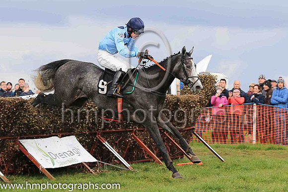 01st RAMORE WILL and N McParlan ( 9 ,light blue,navy large spots ) Trainer: I. R. Ferguson,, Owner : William Porter