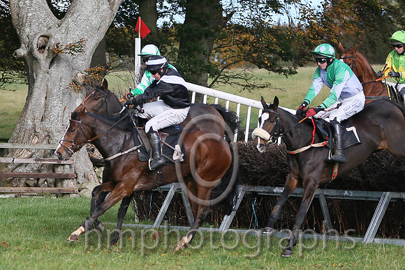 01st Monlough Girl (Gb) and D G Lavery ( 7 , EMERALD GREEN  MAUVE QTD; emerald green,mauve diabolo sleeves; emerald green cap,mauve diamonds ) Trainer: B.R. Hamilton,, Owner : Edward Smyth