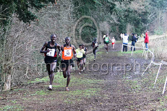Mike Kigen (1) Kenya, winner in 34.48 & Bernard Rotich (10) Kenya, 3rd in 35.21 - FT8E8671-e