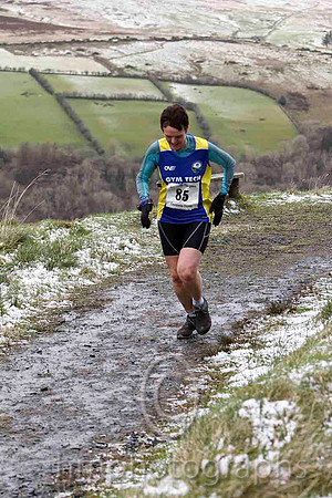 Denise Mathers , Newry City Runners - 11th Woman in 47.50 - FT8E8196-e