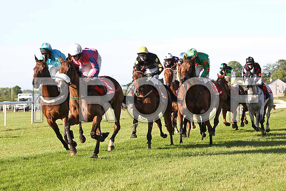 Flemross in the lead, Jockey S Davies - CU2D0143-e