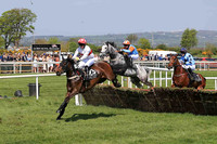 17th Boals Corner and Reserve 3 ( 23 , white, red hoop ) Trainer - S F Magee , Owner - Stephen Francis Magee