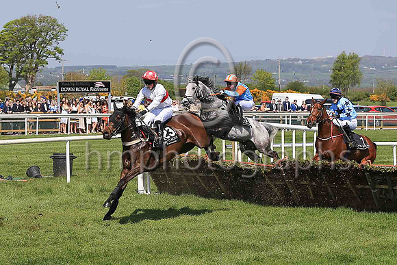 17th Boals Corner and Reserve 3 ( 23 , white, red hoop ) Trainer - S F Magee , Owner - Stephen Francis Magee