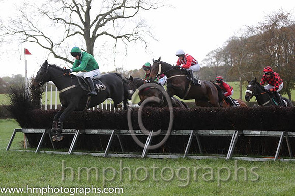 04 The Mull and Derek O'Connor - - 04th (15 ,emerald green, royal blue diamond ) Trainer - William J McLernan