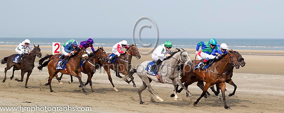 2 Al Fahida and C D Hayes - - 2nd (6 ,royal blue, emerald green cross sashes ) Trainer - A Oliver