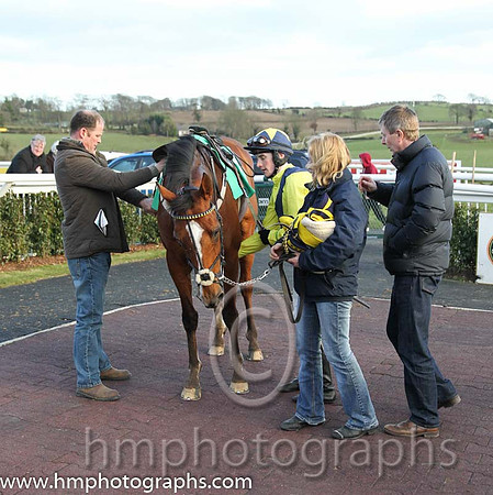 Race 6 1st - Court Frontier (IRE) (2 ) Jockey: Mr John J Fitzpatrick (7) - Trainer: A Fleming - yellow, blue sash