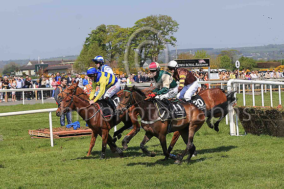05th Howluckycanwebe and B R Dalton ( 20 , brown, brown and yellow hooped sleeves ) Trainer - D McDonogh , Owner - S W D McIlveen  Patrick Neary