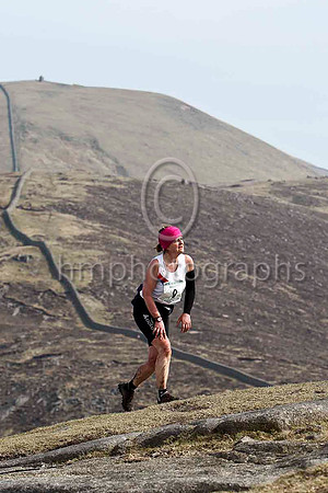 Mandy Goth - Todmorden Harriers - 143rd, 29th woman in 4.19.57 FT8E1934-e