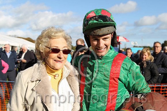 01st Ticinese (Gb) and M J O'Hare ( 6 , EMERALD GREEN,red braces; emerald green, plain sleeves; emerald green cap,red diamonds ) Trainer: Graham McKeever,, Owner : Mrs M.E. Hagan