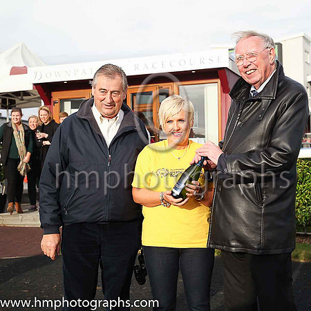 01st Kagney and Ms N Carberry ( 2 , cerise ) Trainer - N Meade , Owner - Mrs Patricia Hunt