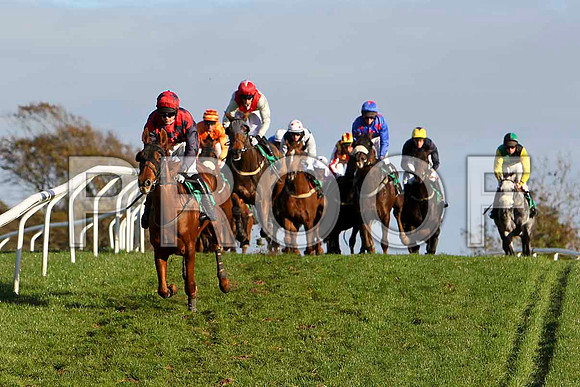 Oily Colman in the lead , Jockey M Darcy - PU - CU2D9356-e