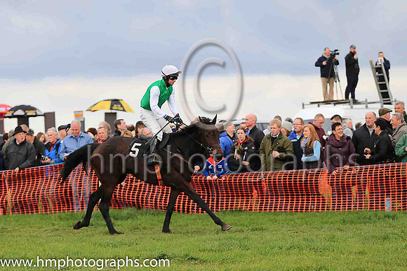 SAWEL and N McParlan ( 5 , GREEN; white sleeves; white cap ) Trainer: Gary McGill,, Owner : David Martin