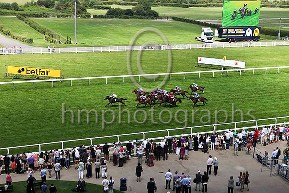 R1 - Moohaajim & Andrea Alaeni winning Race 1 at Ascot - IMG_9848-e