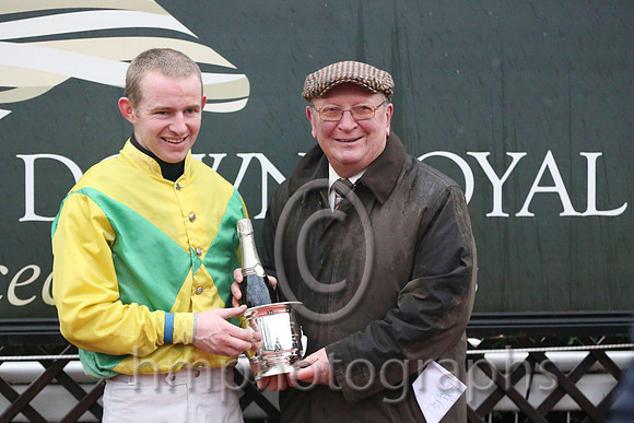 R5 Mr N McParlan receiving his prize at Down Royal after winning on Drumlee lad