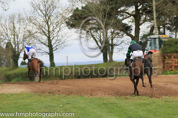 01st LA FELINE (FR) and Derek O'Connor ( 1 , ROYAL BLUE,white chevron; white sleeves,royal blue chevrons; white  royal blue qtd cap ) Trainer: Sam Curling , Owner : J. O'Leary