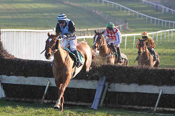 Bally Wall 4th, Jockey A E Lynch, Selection Box 3rd, Jockey E J O'Connell & The Book Thief 4th, Jockey P T Enright - FT8E0519-e