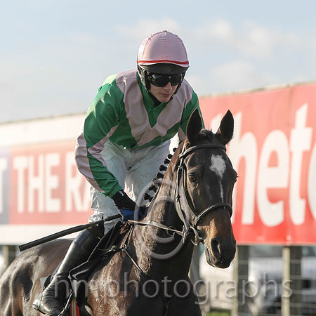 09 Kilbarry Beauty & P Townend - 9th (4, emerald green, pink chevron ) - FT8E9964