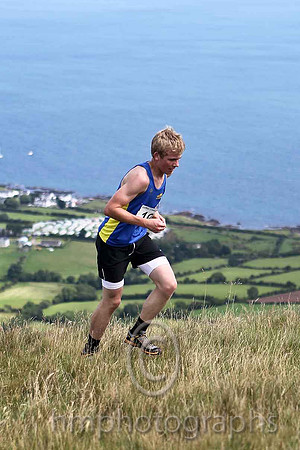 Andrew Annett Mourne Runners, 1st Junior and 5th overall in 31.31 - FT8E3278-e