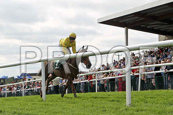 Cybersnow Wins, Jockey K M Donoghue - FT8E3070-e