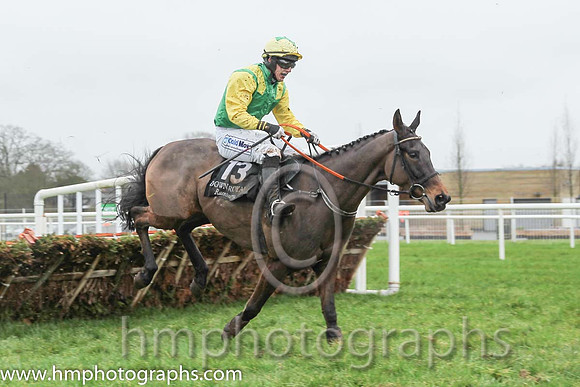 04 Tillargon & I J McCarthy - 4th (13,emerald green yellow epaulettes ) - CU2D0689-16