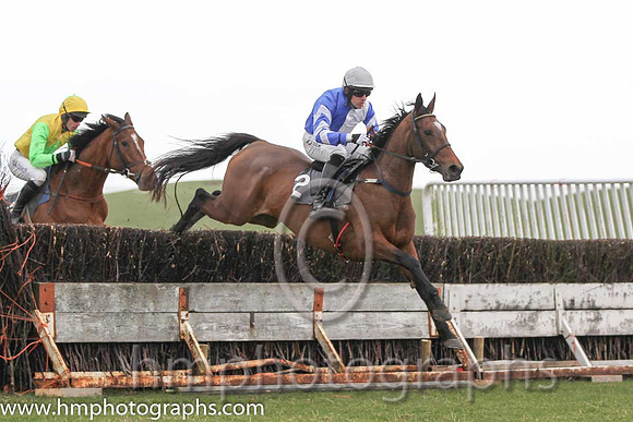 02 Lady Wilton Milan & B O'Neill - 2nd (2, royal blue and white halvd ) - FT8E3179-28