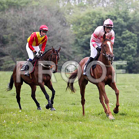 Pilgrims Run , UR , Jockey G Yemm & Noblelil , Fell, Jockey R James - FT8E2553-e