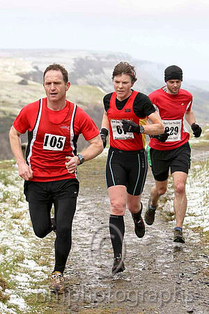 Stephen Kennedy , Larne AC , 64th overall in 43.44 , Anne Sandford - Newcastle AC , 2nd woman in 42.14 & Nicky McPeake , U/A - 47th Overall in 41.50 -  FT8E8160-e