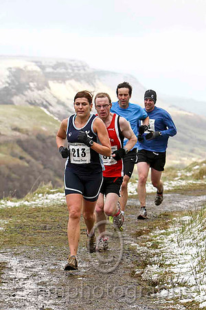 Hazel McLaughlin , Lagan Valley AC - 5th woman in 44.37 - FT8E8169-e