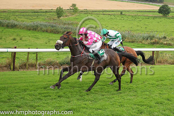02nd Bridge Native and Ms K Walsh ( 3 , white and emerald green chevrons ) Trainer - Mrs D A Love , Owner - Real Bandits Again Syndicate