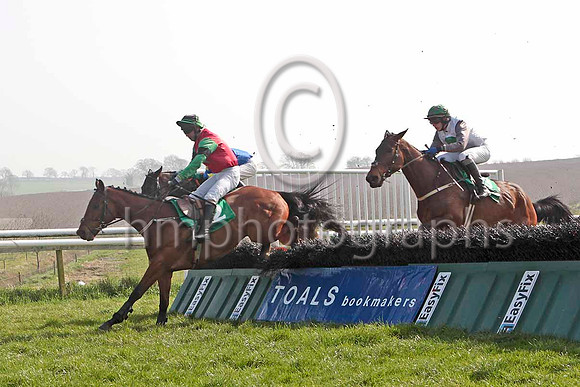 Gimli's Rock & T P Treacy - 4th & Hidden Future & P Townend - 3rd - CU2D0571-e