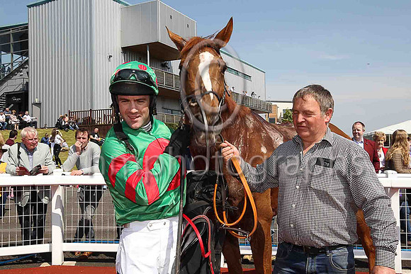 01st Ornua and B T O?Connell ( 13 , green, red disc ) Trainer - H de Bromhead , Owner - John J Phelan , Syed Momin