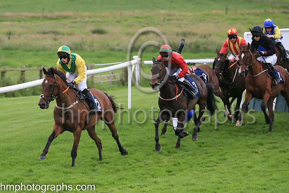 ur Porky Rush (9 , white, red spots ) Jockey: Mr J P Kirwan7 , Trainer: Ms M Flynn