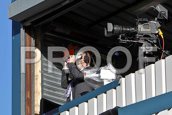 At the Races presence - CU2D0149-e