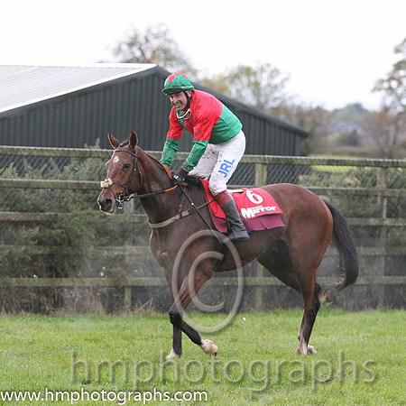 06 Mr Raj & Mr J Reddington - 6th (6, emerald green and red qtrd) - FT8E0551-8