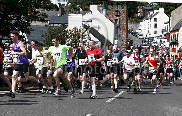 Start of 2011 Lurig Mountain Race - IMG_0037-e
