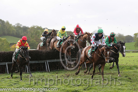 05th Tailor's Gold and J P O'Rourke - - 05thth (7 ,dark blue, emerald green seams ) Trainer - Tom Shaw