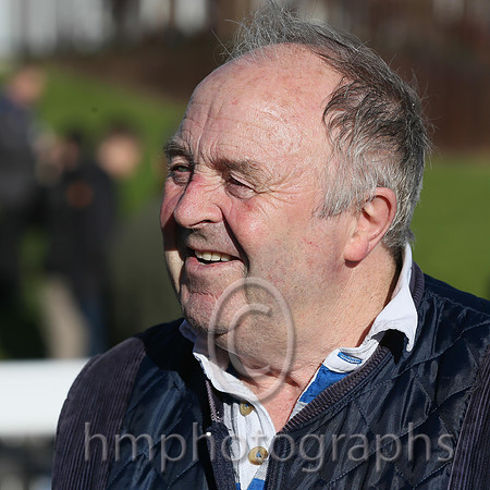 01st Fethard Player ( 1 , white, blue chevron ) and D.J. Mullins (3) - Trainer : W. F. Treacy - Owner : W. F. Treacy