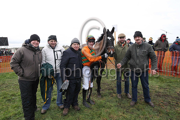 01st CROWDED ROOM and B O'Neill ( 14 , ORANGE; orange sleeves,green chevrons; orange  green hooped cap ) Trainer: Marshall Watson , Owner : Ray Nicholas