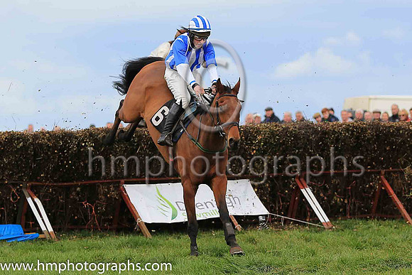 03rd THE BANTOWN LANE (GB) and B G Crawford ( 6 , WHITE  LIGHT BLUE STRIPES; white  light blue striped sleeves; white  light blue striped cap ) Trainer: S.R.B. Crawford,, Owner : Dermot Owens