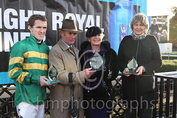 01 AP McCoy, Owner Reps & Mrs J Harrington - CU2D9010-2