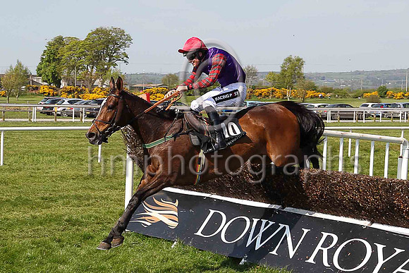 04th Steel?s Cotton and D E Mullins ( 10 , violet, royal stewart tartan sleeves ) Trainer - I R Ferguson , Owner - Miss S M Wilson