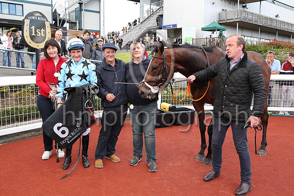 01st Mr Michael  Shane Foley (6, light blue, black stars) trainer Adrian Brendan Joyce, Owner Mrs Christina Joyce
