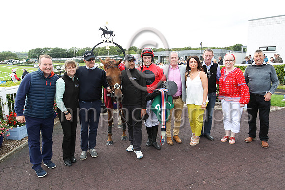 01st Mischievious Max and J J Slevin ( 3 , red, black spot ) Trainer - Joseph P O?Brien , Owner - Colmark Stud Partnership