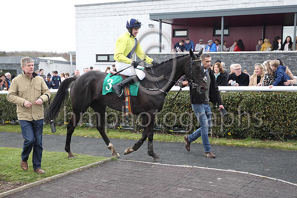 01st Timewaitsfornoone and Mr M J O?Hare 5 ( 3 , yellow, blue sash ) Trainer - A Fleming , Owner - Barry Connell