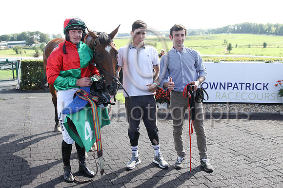 Desertmore House and Ricky Doyle number 4 Green and Red Qtrd winners of Race 3 The Ulster Carpets Maiden Hurdle
