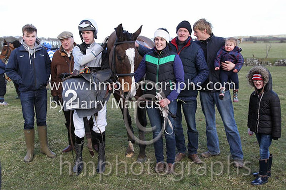 01 Ballyarthur  Derek O'Connor - Trainer : Colin S McKeever, Black and white qtrd