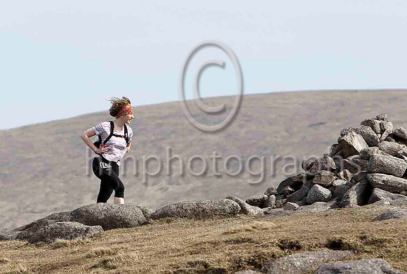 Jo Bowen - Pennine Fell Runners - 144th overall , 30th woman in 4.23.25 - FT8E1944-e